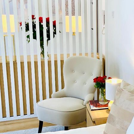Apartament W Centrum Miasta Z Darmowym Parkingiem Dla Dwojga -Apartamenty Pod Zlotym Lwem Kłodzko Extérieur photo