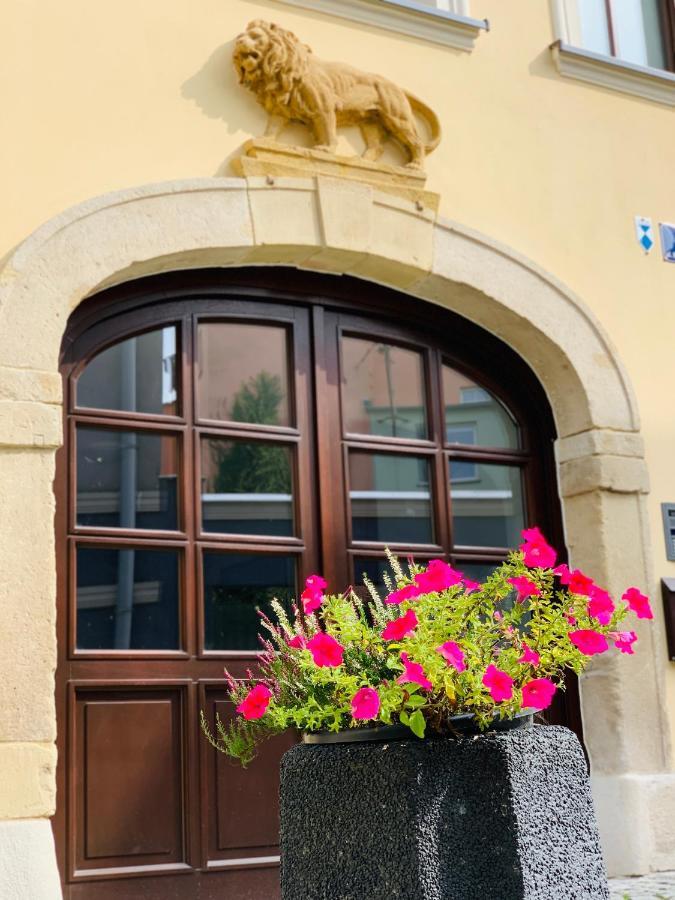 Apartament W Centrum Miasta Z Darmowym Parkingiem Dla Dwojga -Apartamenty Pod Zlotym Lwem Kłodzko Extérieur photo